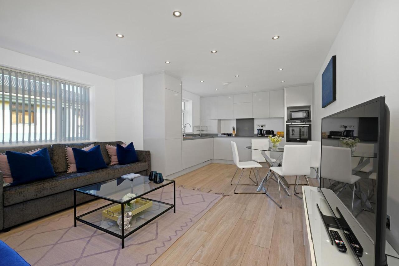 St Martins 2 Bedroom Apartments In Ruislip By 360 Stays Eksteriør billede