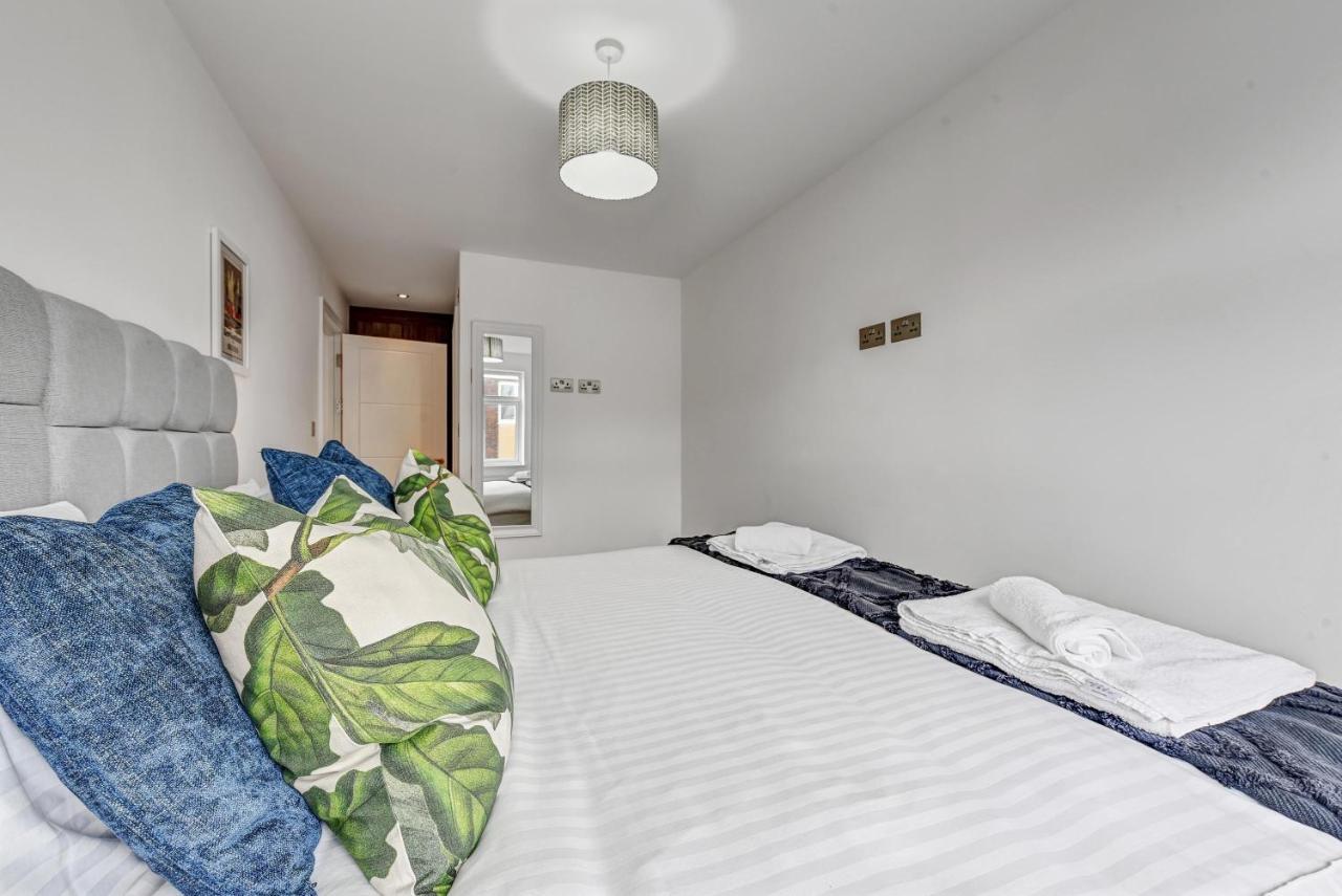 St Martins 2 Bedroom Apartments In Ruislip By 360 Stays Eksteriør billede