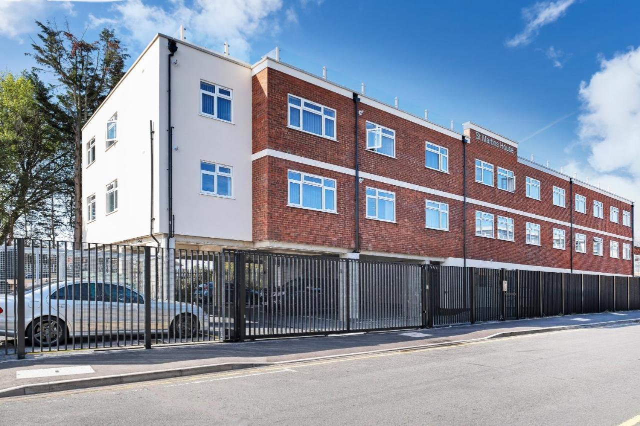 St Martins 2 Bedroom Apartments In Ruislip By 360 Stays Eksteriør billede