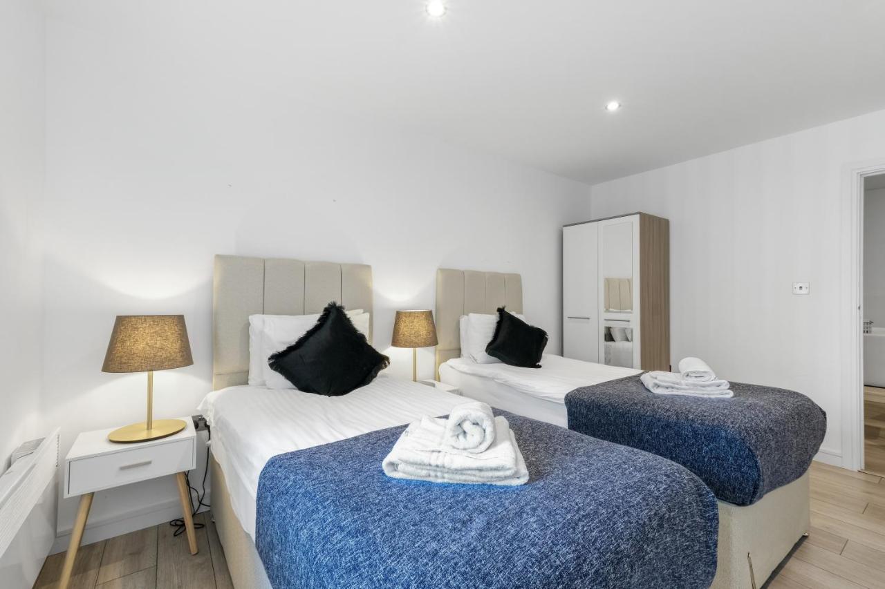St Martins 2 Bedroom Apartments In Ruislip By 360 Stays Eksteriør billede