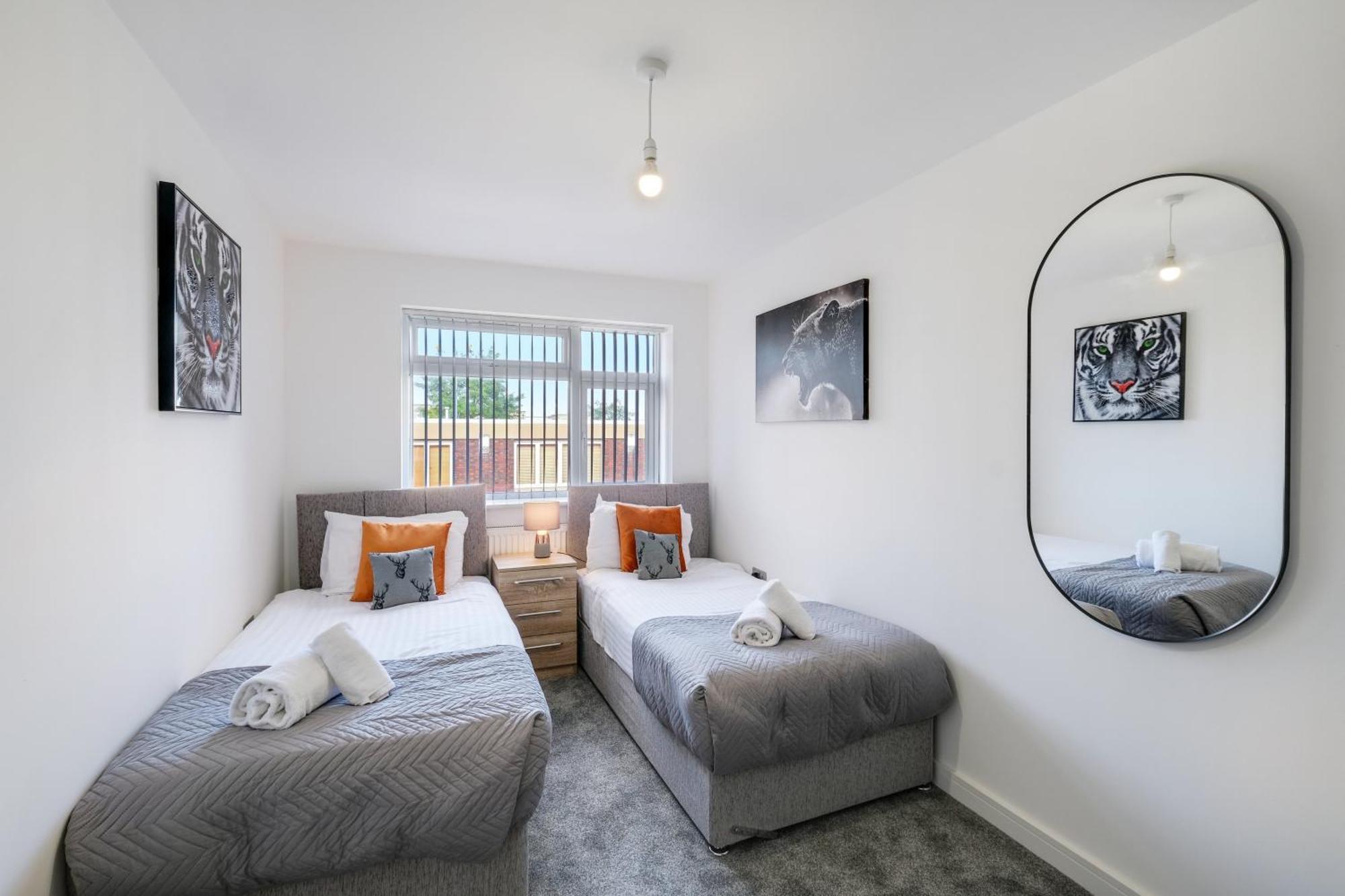 St Martins 2 Bedroom Apartments In Ruislip By 360 Stays Eksteriør billede